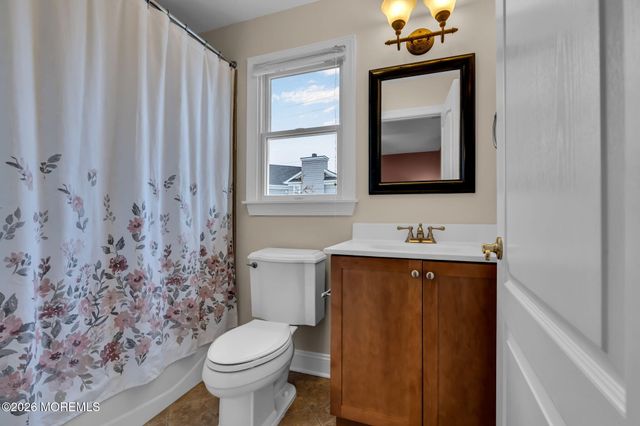 10 Imbrie Place, Sea Bright, NJ 07760