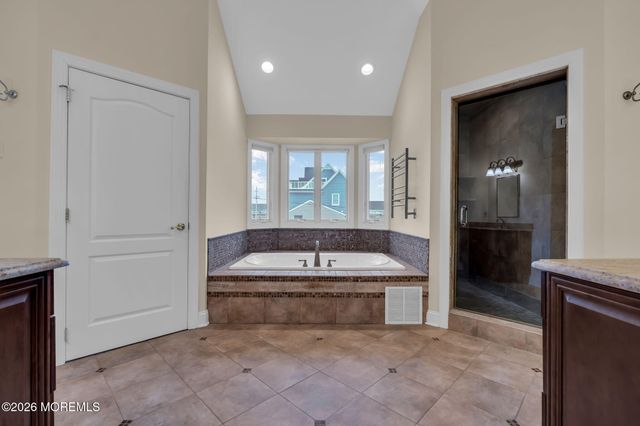 10 Imbrie Place, Sea Bright, NJ 07760