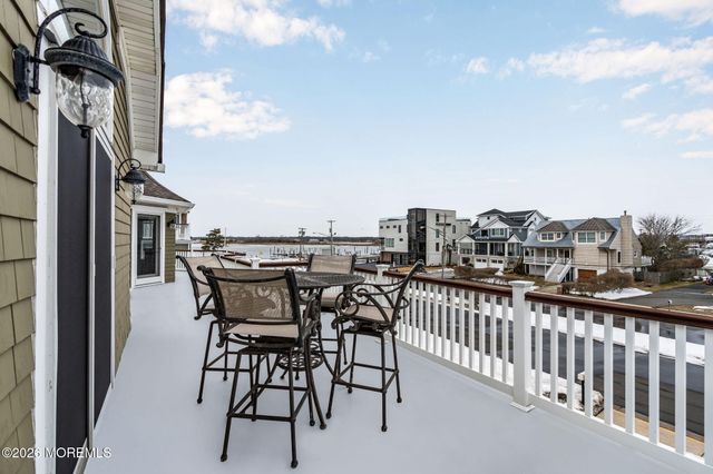 10 Imbrie Place, Sea Bright, NJ 07760