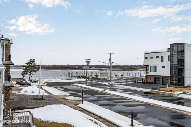 10 Imbrie Place, Sea Bright, NJ 07760