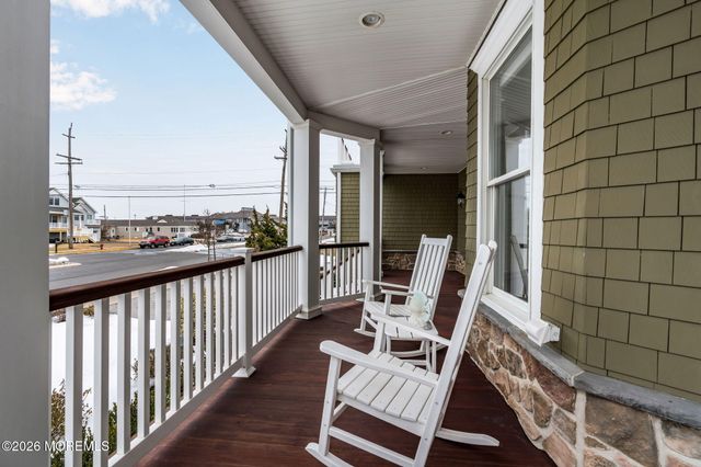 10 Imbrie Place, Sea Bright, NJ 07760