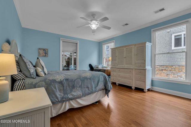 10 Imbrie Place, Sea Bright, NJ 07760