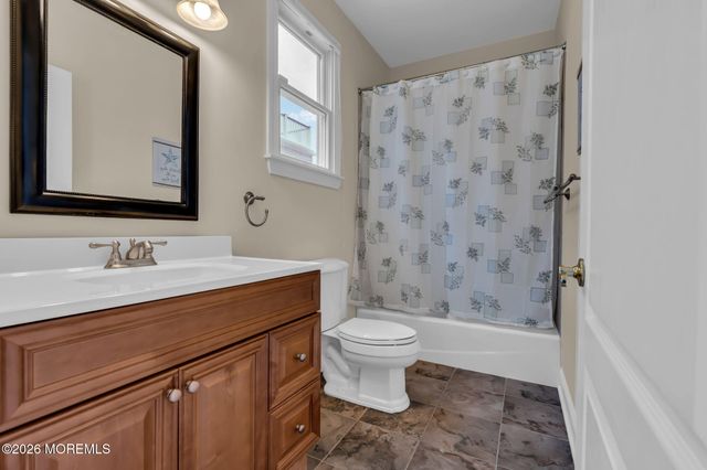 10 Imbrie Place, Sea Bright, NJ 07760