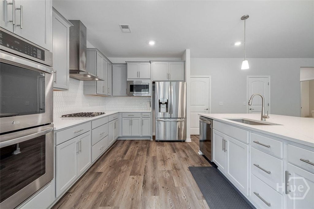 Image 14 of property listing at 42 Brookhaven Drive, Savannah, GA 31407