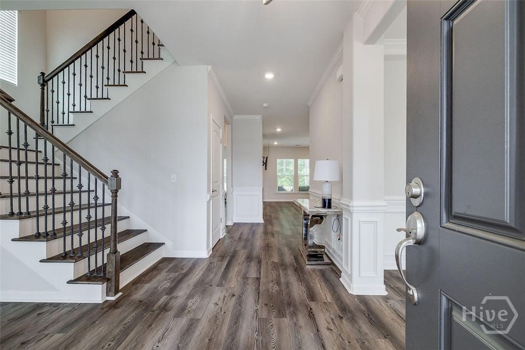 Image 5 of property listing at 42 Brookhaven Drive, Savannah, GA 31407