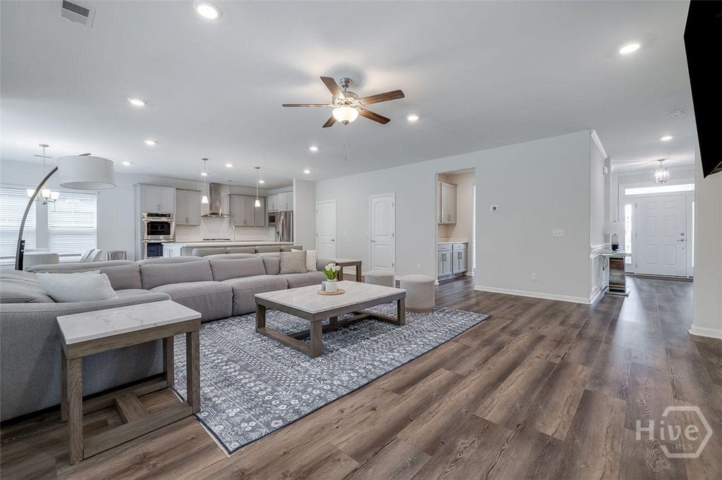 Image 9 of property listing at 42 Brookhaven Drive, Savannah, GA 31407