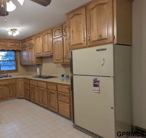 5152 Ohern Street S, Omaha, NE 68117