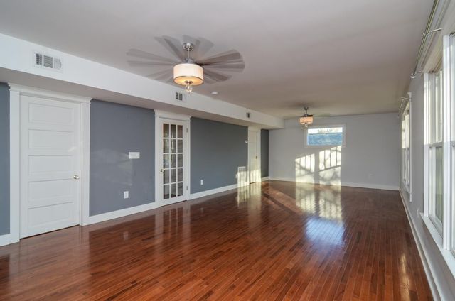 1542 Douglas Ave, Nashville, TN 37206