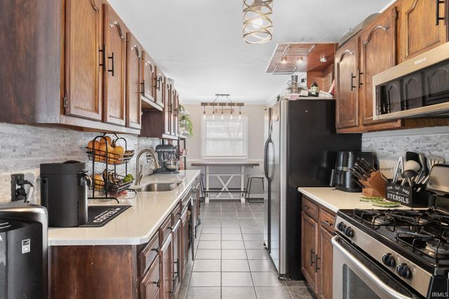 430 S 35th Street, South Bend, IN 46615