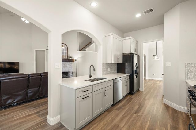 1104 Bethpage DR, Hutto, TX 78634