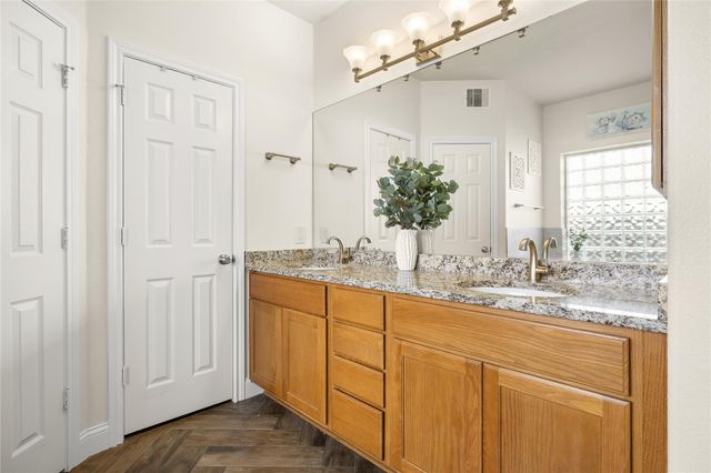 1104 Bethpage DR, Hutto, TX 78634