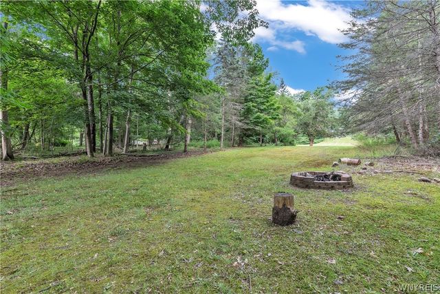 1790 Davis Road, Aurora, NY 14170
