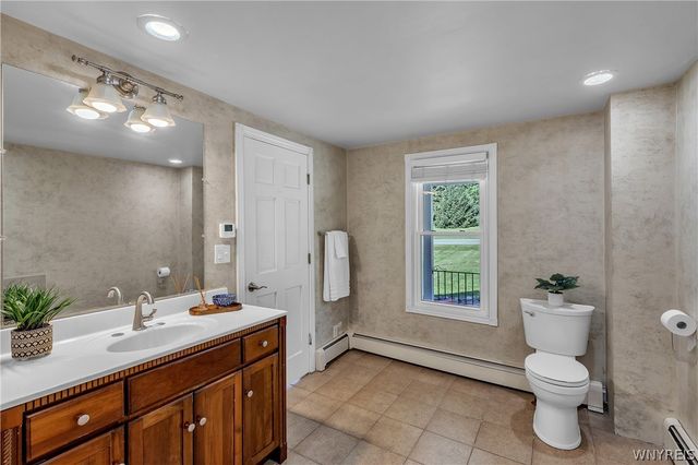 1790 Davis Road, Aurora, NY 14170