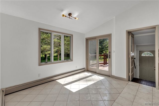1790 Davis Road, Aurora, NY 14170