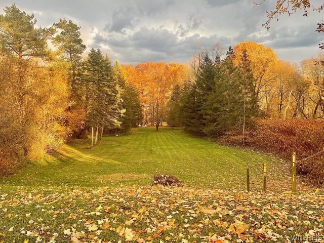1790 Davis Road, Aurora, NY 14170