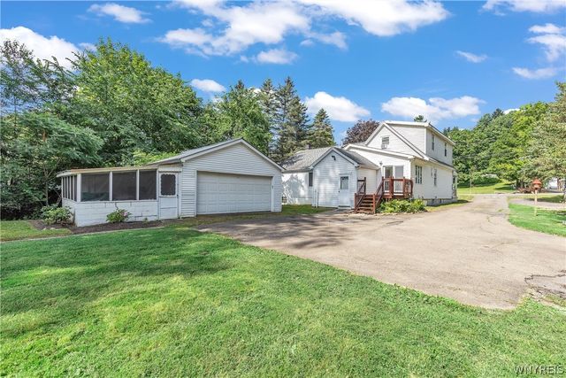 1790 Davis Road, Aurora, NY 14170