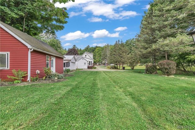 1790 Davis Road, Aurora, NY 14170