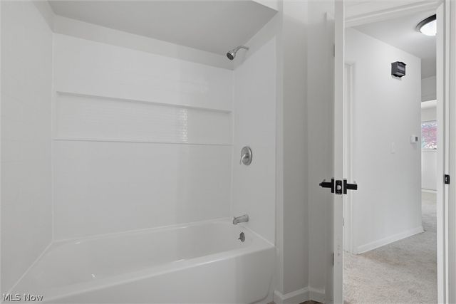 2105 Stewart Drive NW, Warren, OH 44485