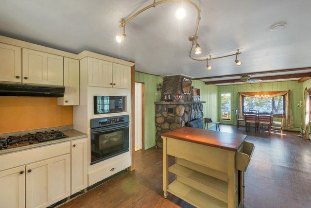 24 Gillis Lane, Barnstead, NH 03225