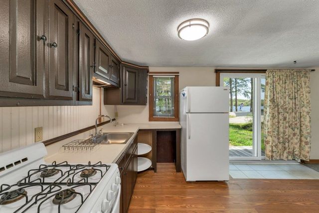 24 Gillis Lane, Barnstead, NH 03225