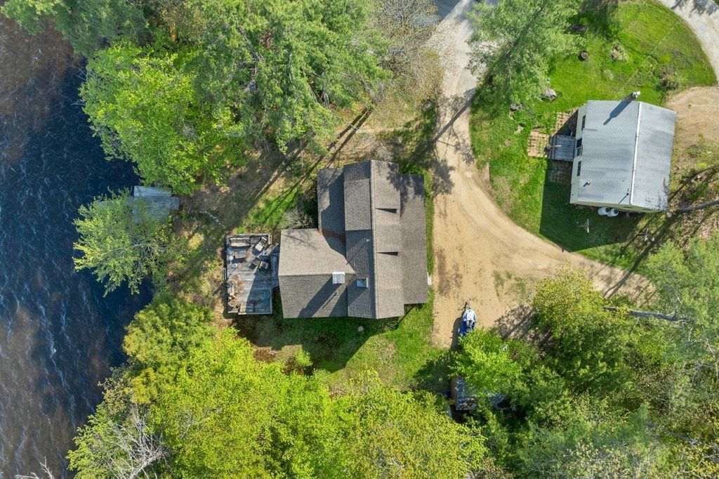 24 Gillis Lane, Barnstead, NH 03225