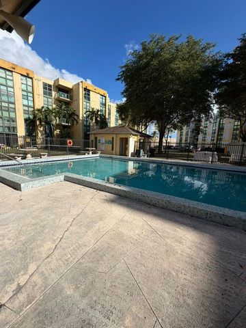 11750 SW 18th St 306-1, Miami, FL 33175