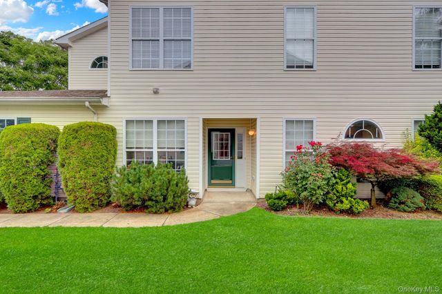 99 Constantine Way, Mount Sinai, NY 11766