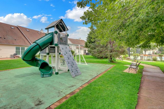 99 Constantine Way, Mount Sinai, NY 11766