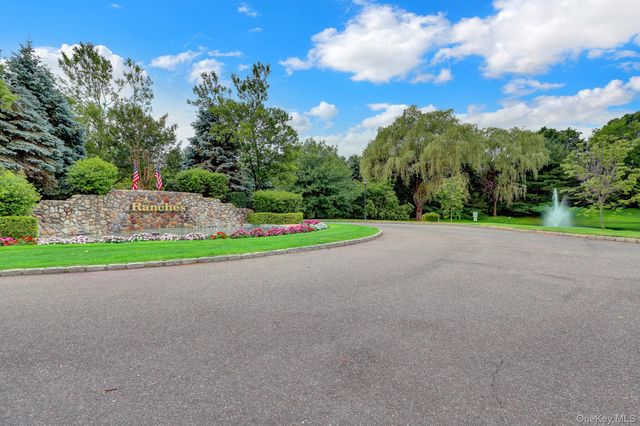 99 Constantine Way, Mount Sinai, NY 11766