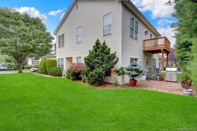 99 Constantine Way, Mount Sinai, NY 11766