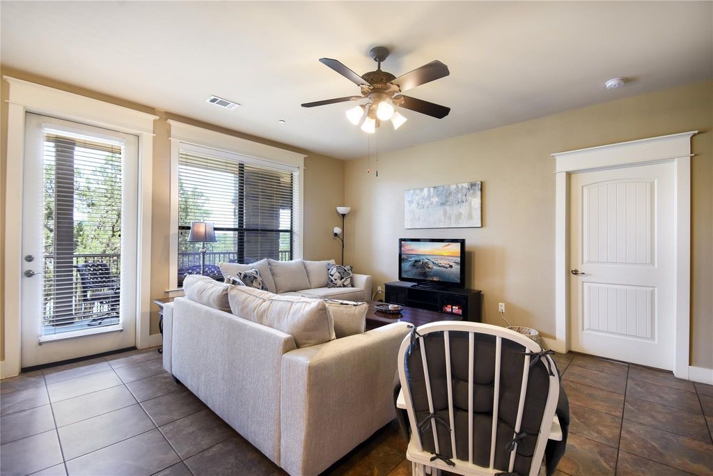 17808 Maritime Point DR 101, Jonestown, TX 78645