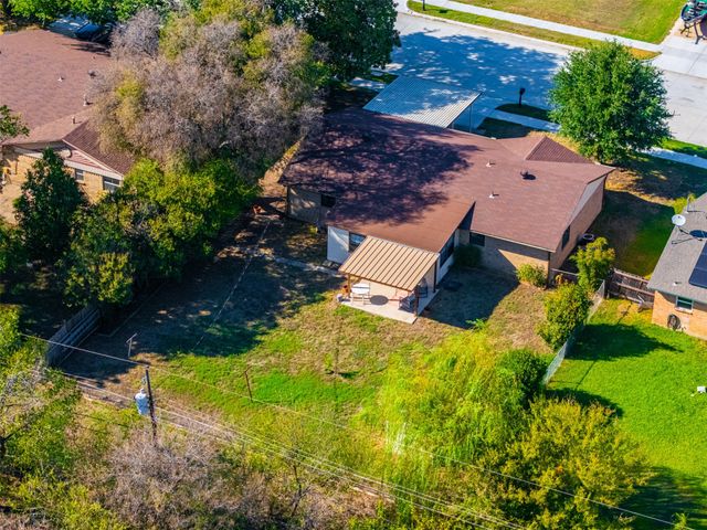 6616 Summertime Lane, Watauga, TX 76148