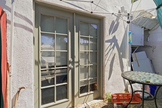 905 Coal Avenue SW, Albuquerque, NM 87102