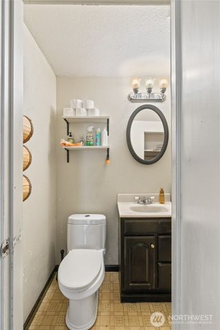 226 Karr Avenue, Hoquiam, WA 98550