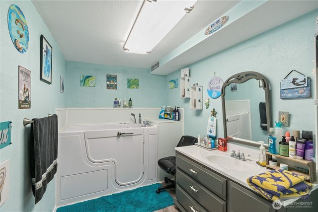 226 Karr Avenue, Hoquiam, WA 98550