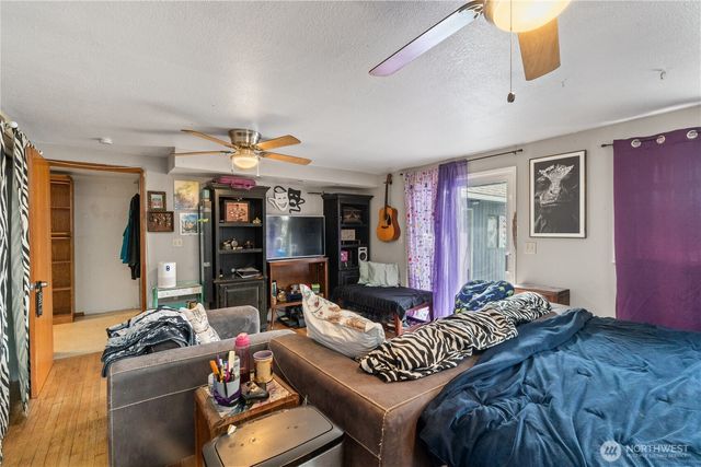 226 Karr Avenue, Hoquiam, WA 98550