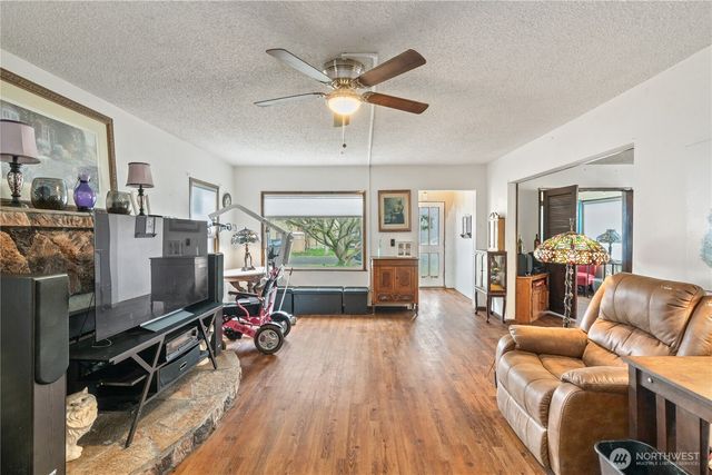 226 Karr Avenue, Hoquiam, WA 98550