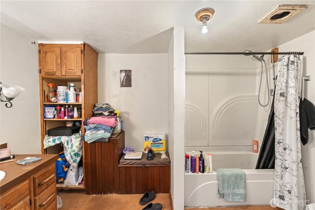 226 Karr Avenue, Hoquiam, WA 98550