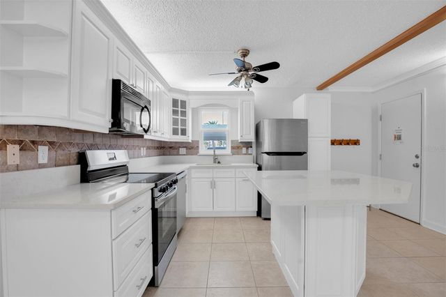 7625 SUN ISLAND DRIVE S 101, South Pasadena, FL 33707