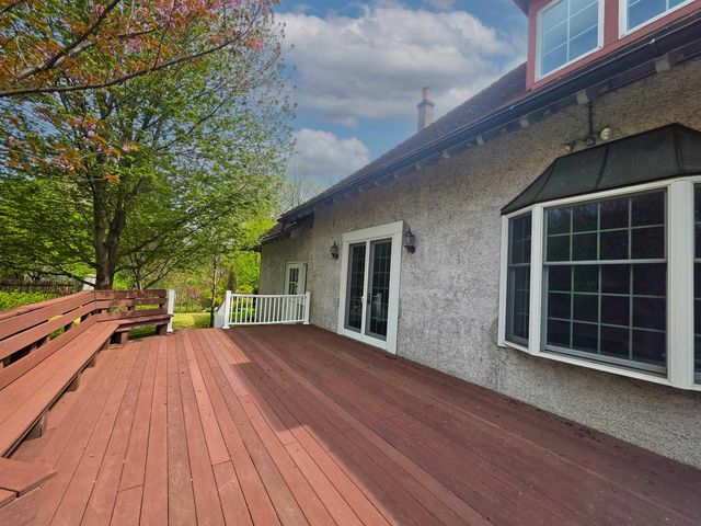 105 Parkwood Court, Bay City, MI 48708