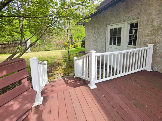 105 Parkwood Court, Bay City, MI 48708