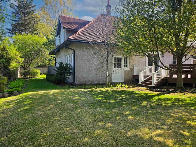 105 Parkwood Court, Bay City, MI 48708