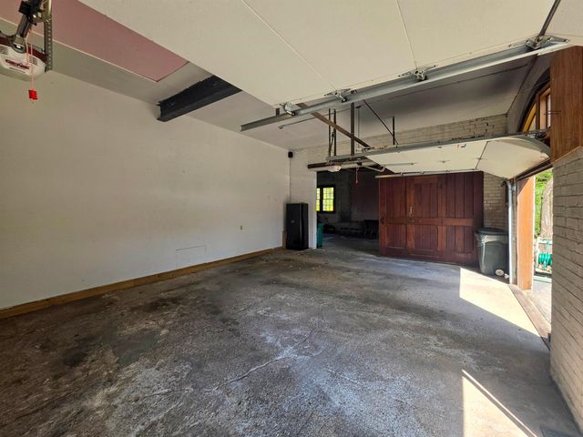105 Parkwood Court, Bay City, MI 48708