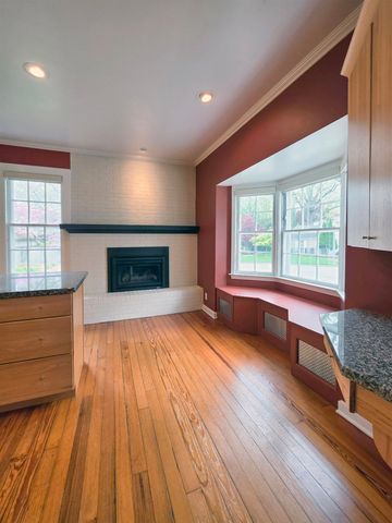 105 Parkwood Court, Bay City, MI 48708