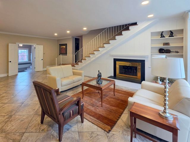 105 Parkwood Court, Bay City, MI 48708