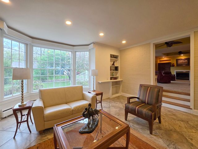 105 Parkwood Court, Bay City, MI 48708