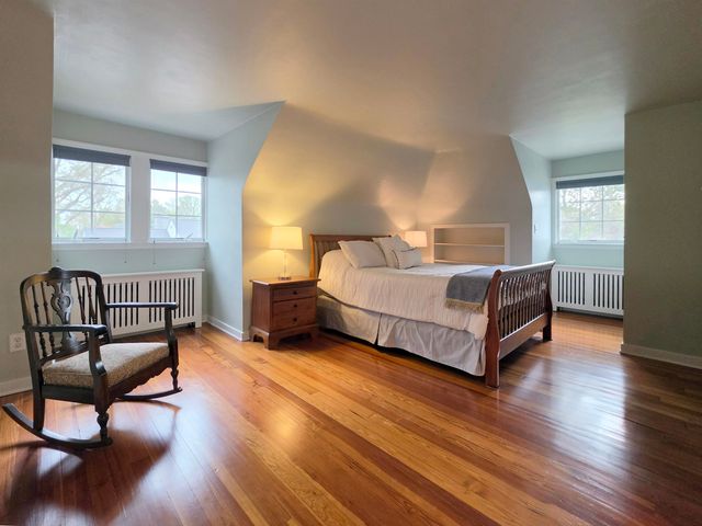 105 Parkwood Court, Bay City, MI 48708