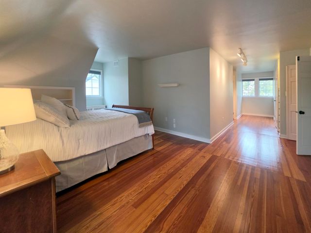 105 Parkwood Court, Bay City, MI 48708