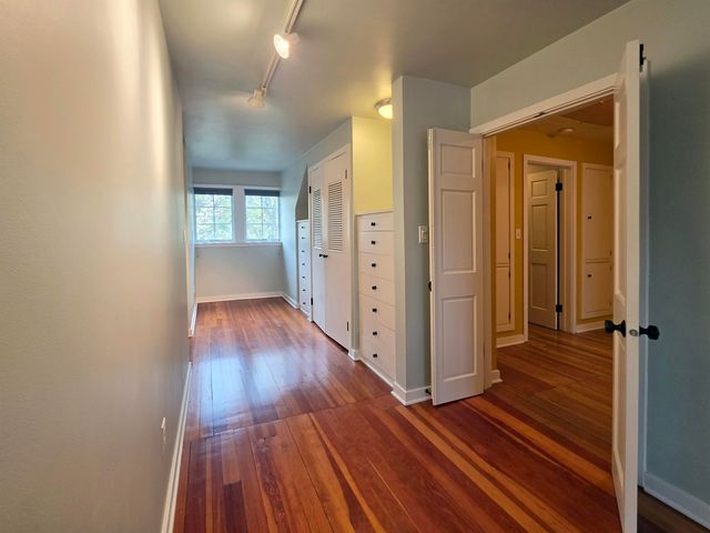 105 Parkwood Court, Bay City, MI 48708