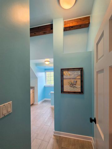 105 Parkwood Court, Bay City, MI 48708